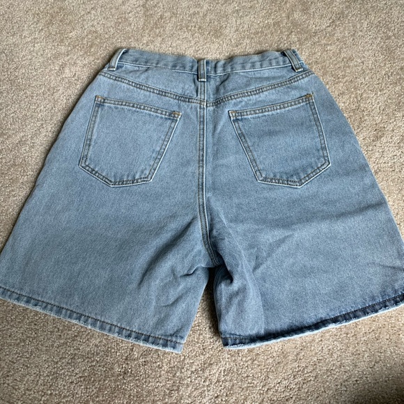 Princess Polly Brontë beach denim asymmetrical shorts - Picture 4 of 7